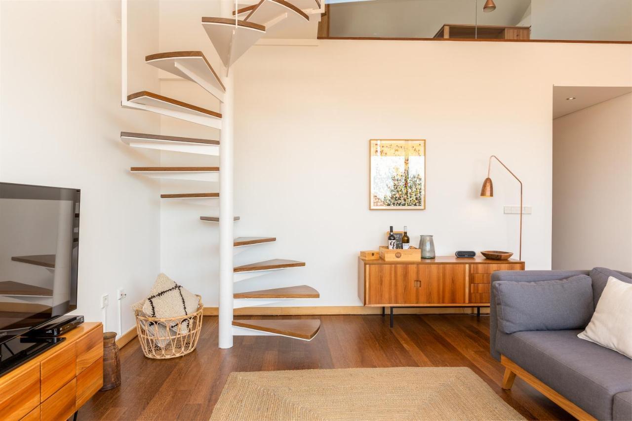 Sunny Loft In Downtown With Private Parking