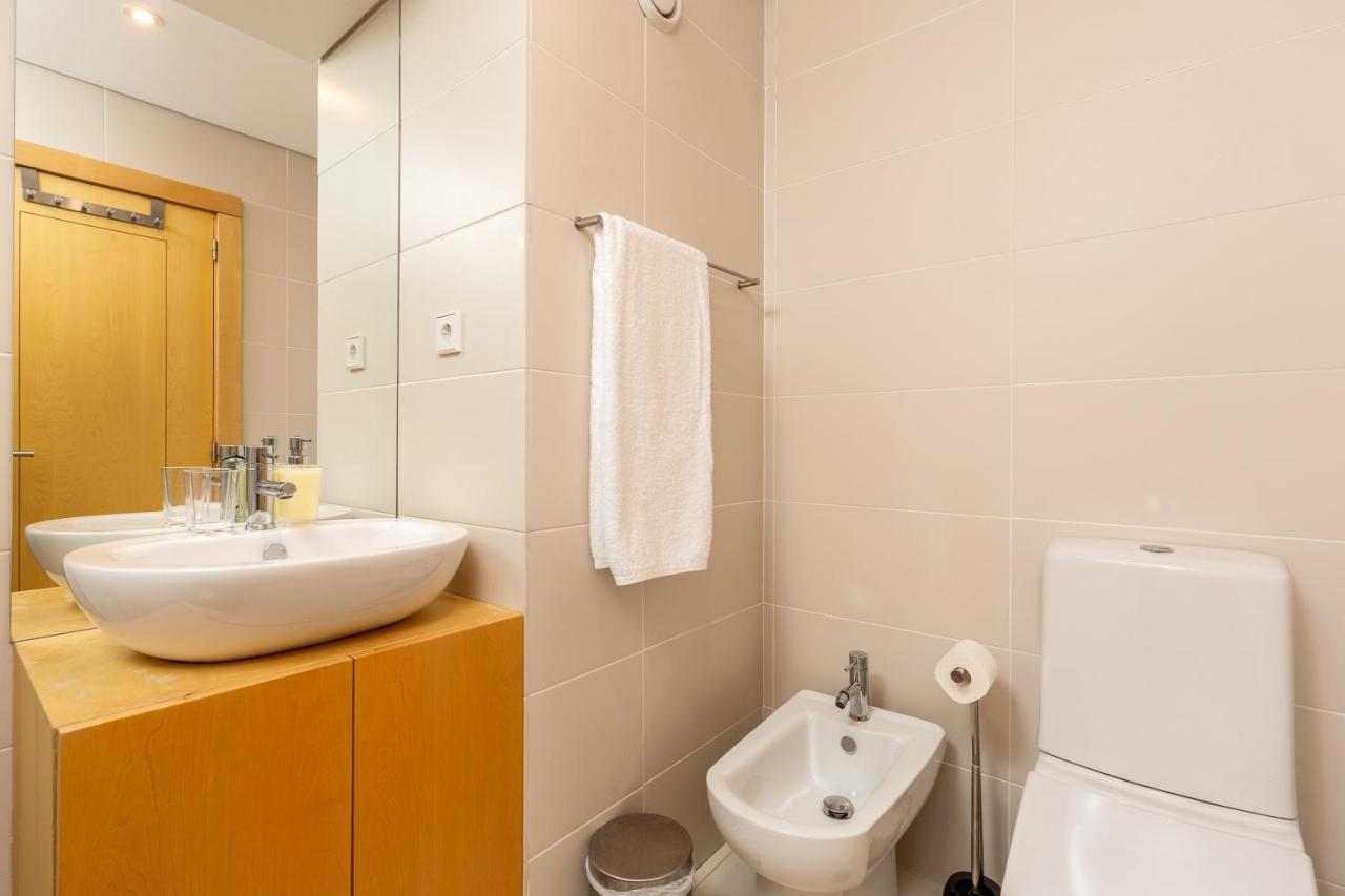 Sunny Loft In Downtown With Private Parking